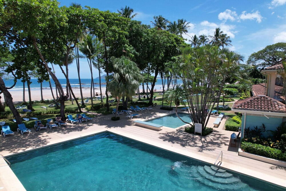 Hotel Tamarindo Diria Beach Resort Pool and Beachfront