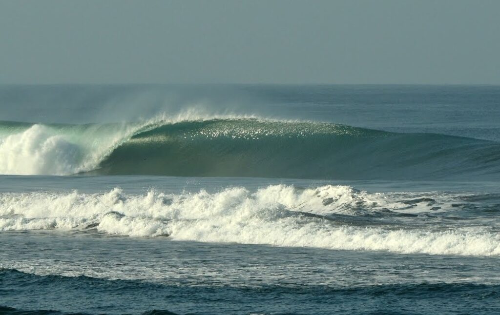 Costa Rica surf season